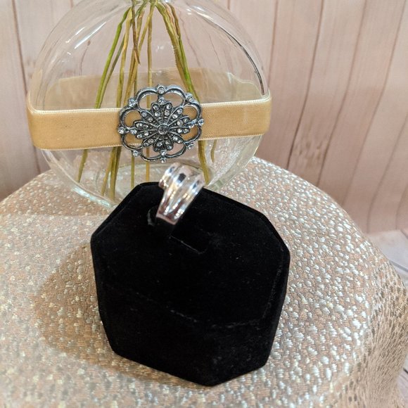 Sterling Silver Band Ring Size 6 - Picture 4 of 4